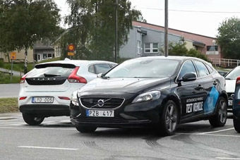 视频：实拍沃尔沃自动泊车系统