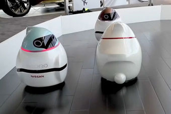 视频：日产机器人概念车EPORO模仿鱼群实现避撞