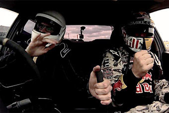 视频：穷追不舍！SpeedHunters精彩漂移