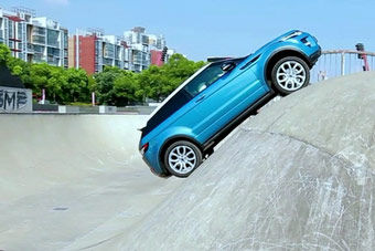 视频：路虎极光史上最强路考疯狂版