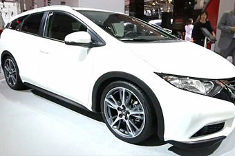 视频：思域旅行版亮相2013法兰克福车展