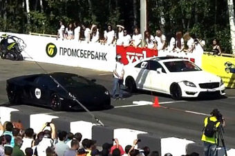 视频：兰博基尼LP700-4狂战奔驰宝马奥迪