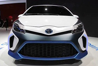 视频：丰田雅力士Hybrid-R概念车小巧可爱