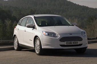 视频：锂离子电池驱动 电动版福克斯实拍