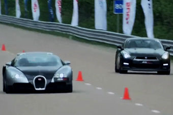 视频：只差一点点！战神GT-R直线加速惜败威龙