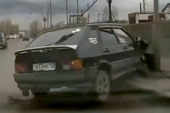 视频：触目惊心的2013年10月世界车祸大全