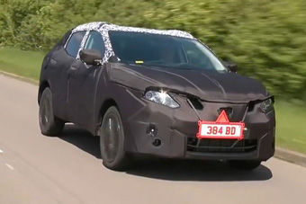 视频：本月将发布 2014款日产逍客国外全伪路试