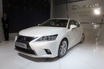 视频：2013广州车展必看新车之雷克萨斯CT200h