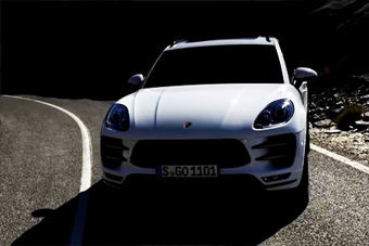 视频： 紧凑版卡宴 2014款保时捷Macan Turbo