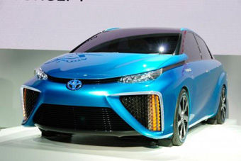 视频：丰田FCV概念车亮相 2015年上市
