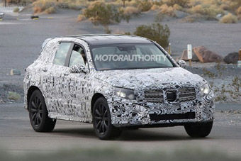 视频：2015款奔驰GLK谍照曝光 尺寸更大更舒适