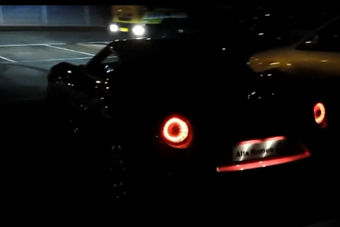 视频：暗黑逆袭 阿尔法罗密欧4C深夜狂吼