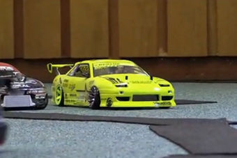 视频：绝对精彩 超紧凑炫酷遥控赛车漂移