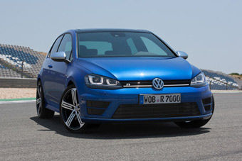 视频：4.9秒破百 新款大众高尔夫R亮相北美车展