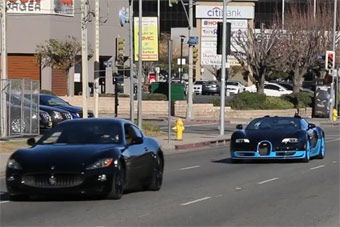 视频：富豪们出动了 街头实拍超跑豪车排队出街