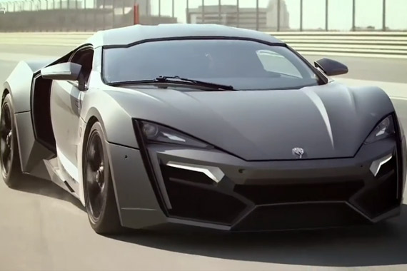 视频：Lykan Hypersport迪拜赛道抢先试