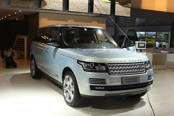 视频：北京车展必看之路虎揽胜混动加长版