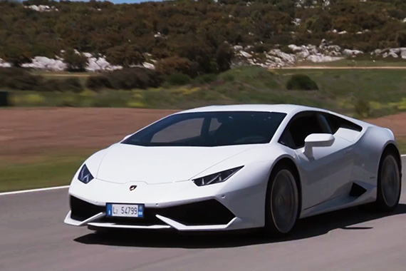 视频：试驾“牛头兽”--兰博基尼Huracan（译制）