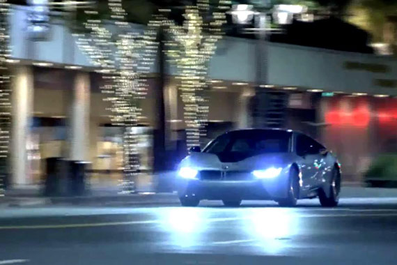 视频：与宝马i8一起在洛杉矶愉快的玩耍吧