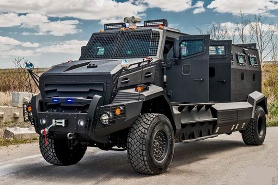 视频：霸气炫酷的装甲车 只为警察服务