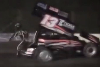 视频：美纳斯卡赛车惊天命案 3届冠军撞死20岁车手