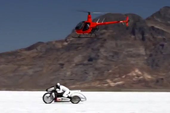 视频：贴地飞行火箭 B-Rocket概念摩托车