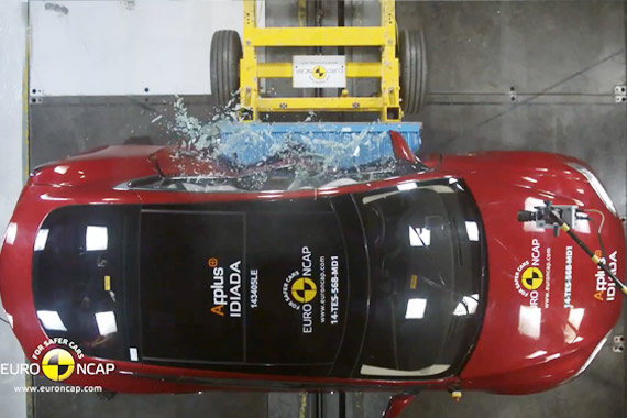 视频：特斯拉Model S碰撞测试成绩出炉