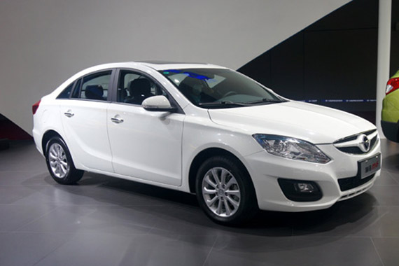 视频：2015上海车展热点新车之海马M6