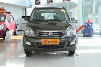 视频：微车也加长 铃木北斗星X5高清详解