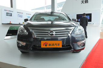 视频：更年轻 第11代日产天籁高清详解