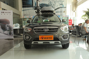 视频：动感紧凑 2013款奔腾X80高清详解