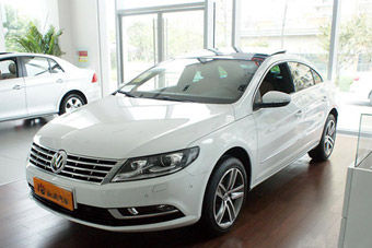 视频：向家族外观靠拢 2013款大众CC高清详解