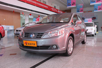 视频：合资自主车型 东风日产启辰D50高清详解