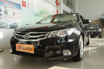 视频：电子技术先进 2013款比亚迪思锐高清详解