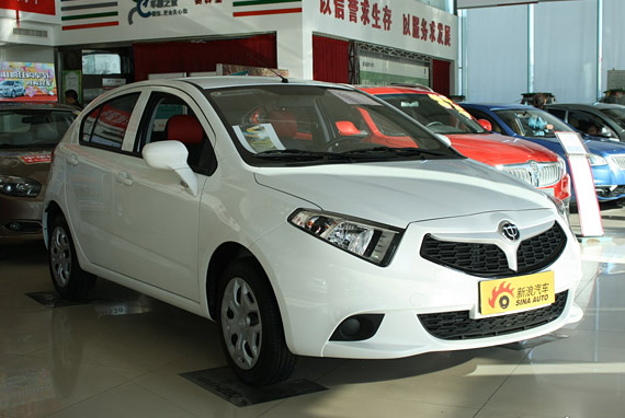 视频：舒适代步小车 2014款中华H220高清详解