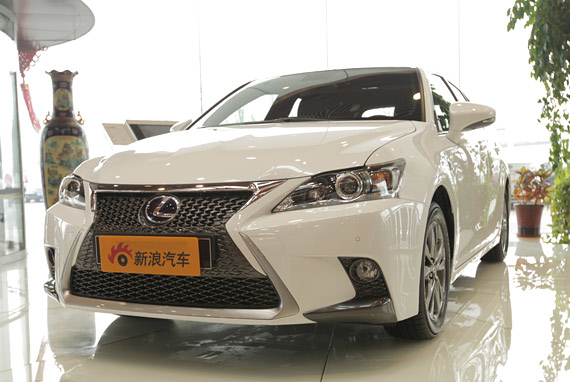 视频：最新家族设计 2014款CT200h高清详解