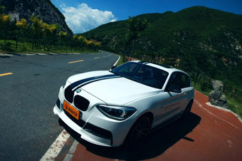 视频：[胖哥试车]宝马118i M Performance