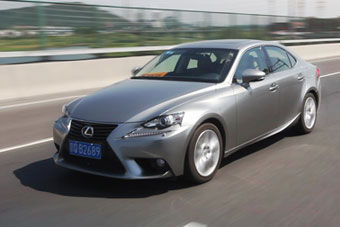 视频：[胖哥试车]45期 更顺更韧雷克萨斯IS