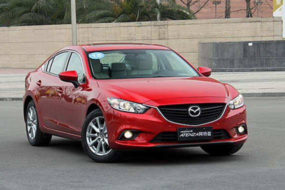 视频：新浪汽车体验试驾马自达ATENZA