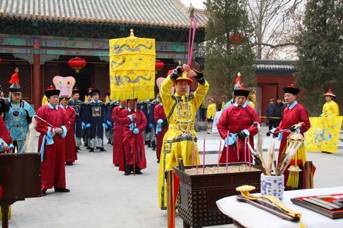 北京北海公园旅游_北京北海公园旅游攻略_北