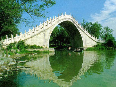 新绿装点颐和园(新浪配图 来源:北京市公园管理中心) 新绿添彩颐和园 (新浪配图 来源:北京市公园管理中心)