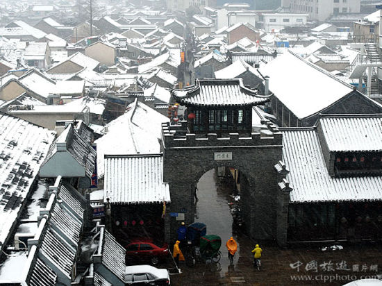 雪后扬州(丁春晴摄) 雪后扬州(丁春晴摄)