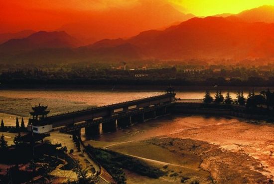 四川青城山-都江堰旅游_四川青城山-都江堰旅