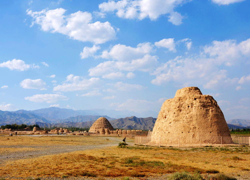 银川西夏王陵旅游_银川西夏王陵旅游攻略_西