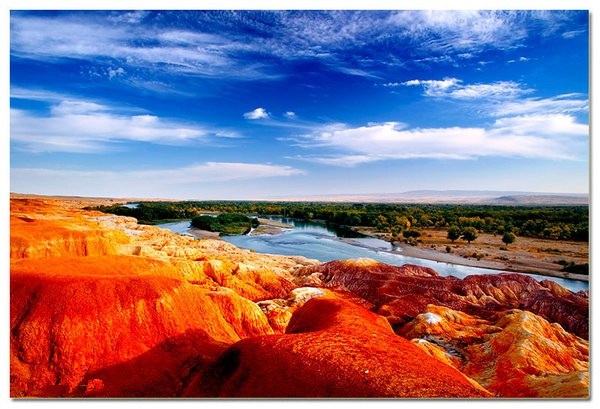 阿勒泰布尔津五彩滩旅游_阿勒泰布尔津五彩滩