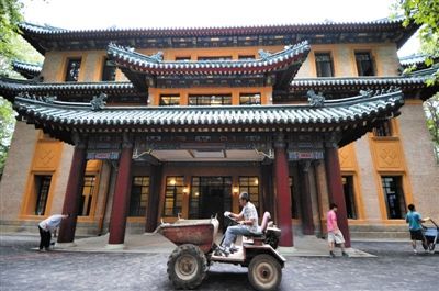 南京钟山旅游_南京钟山旅游攻略_钟山图片_钟