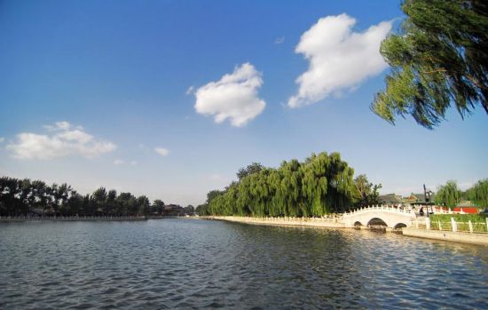 北京北海公园旅游_北京北海公园旅游攻略_北