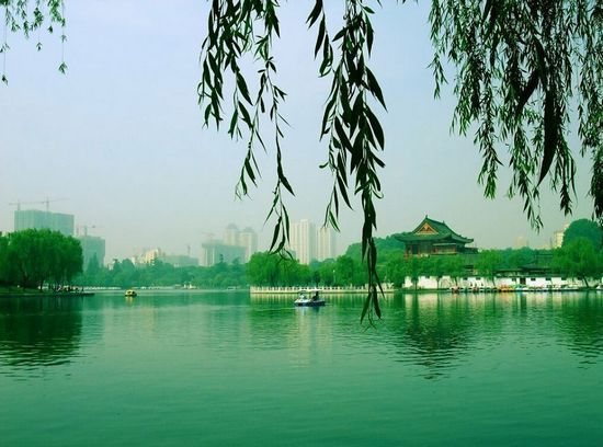 西安大雁塔旅游_西安大雁塔旅游攻略_大雁塔