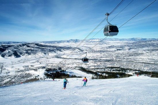 西安白鹿原滑雪场旅游_西安白鹿原滑雪场旅游