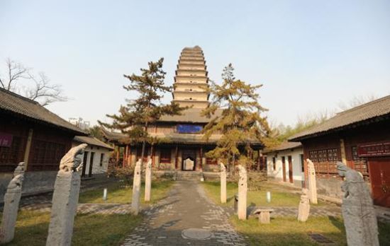 西安翠华山旅游_西安翠华山旅游攻略_翠华山